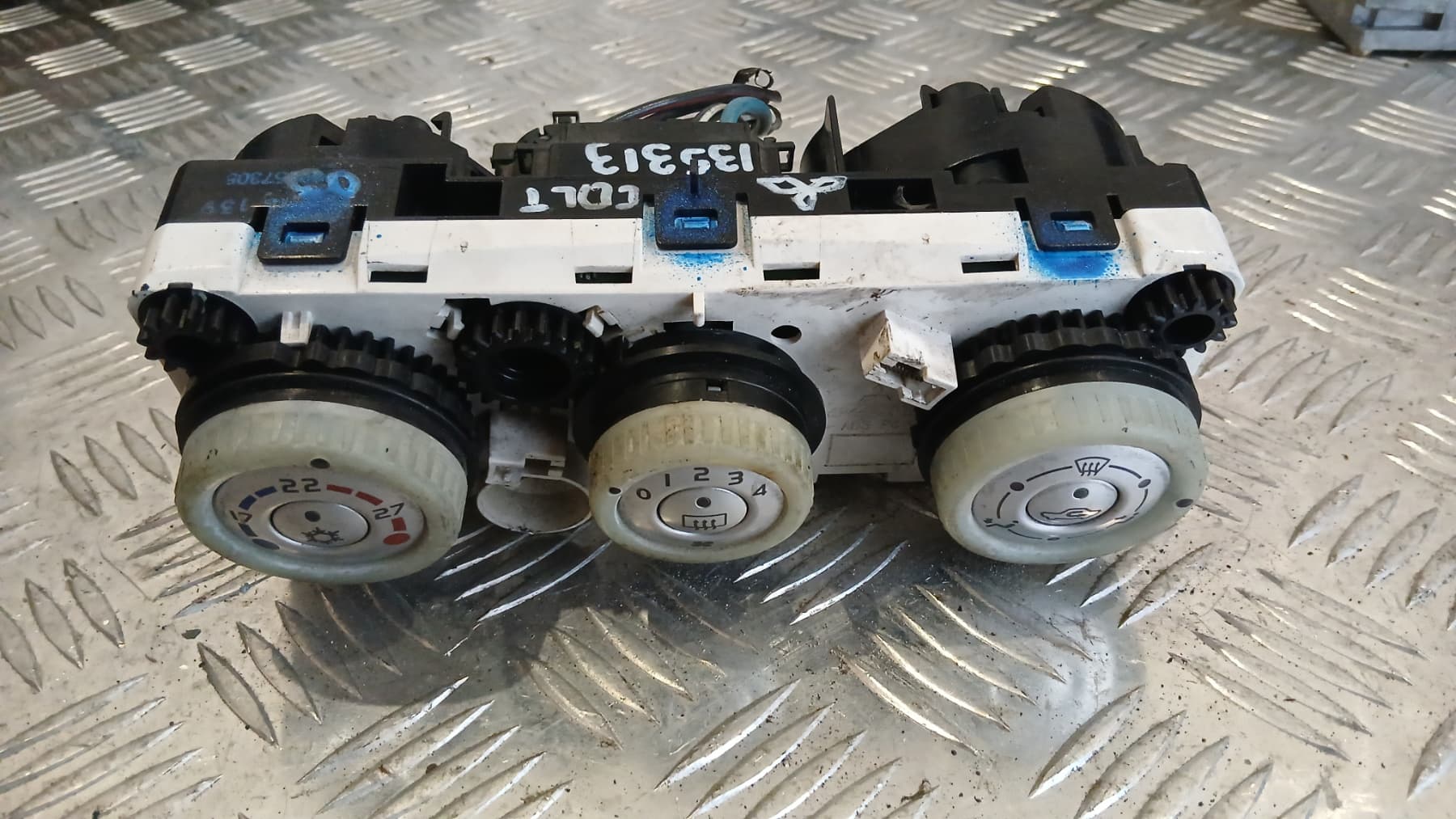 Панел климатик,Mitsubishi Colt 2005г. 69657032 EB Colt VI (Z30) (2002-2012)