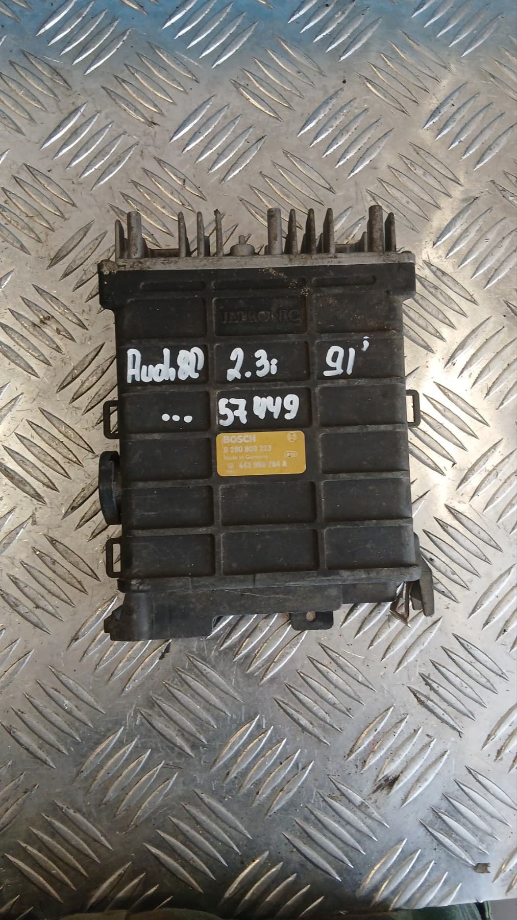 Компютър Audi 80 2.3i 1991 443906264A 0280800223 80 (B3) (1986-1991)
