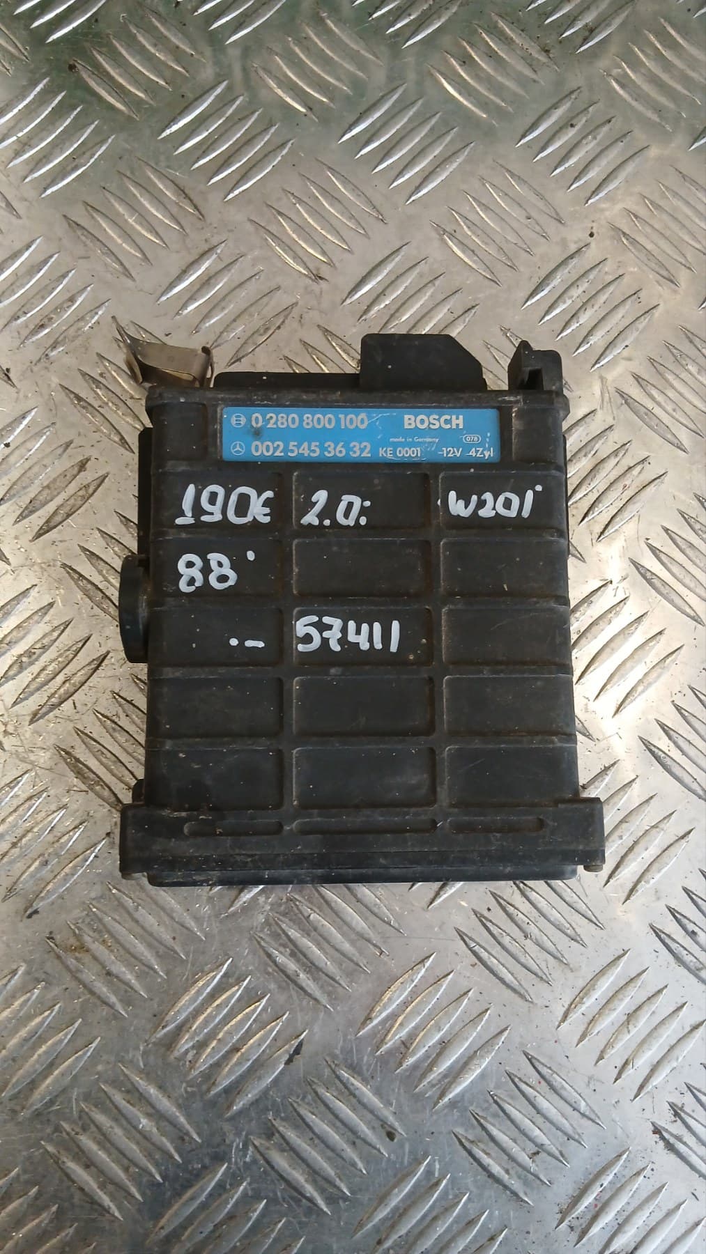 Компютър Mercedes W190 2.0 1988 0280800100 0025453632 EB Mercedes-Benz 190 (W201) (1982-1993)