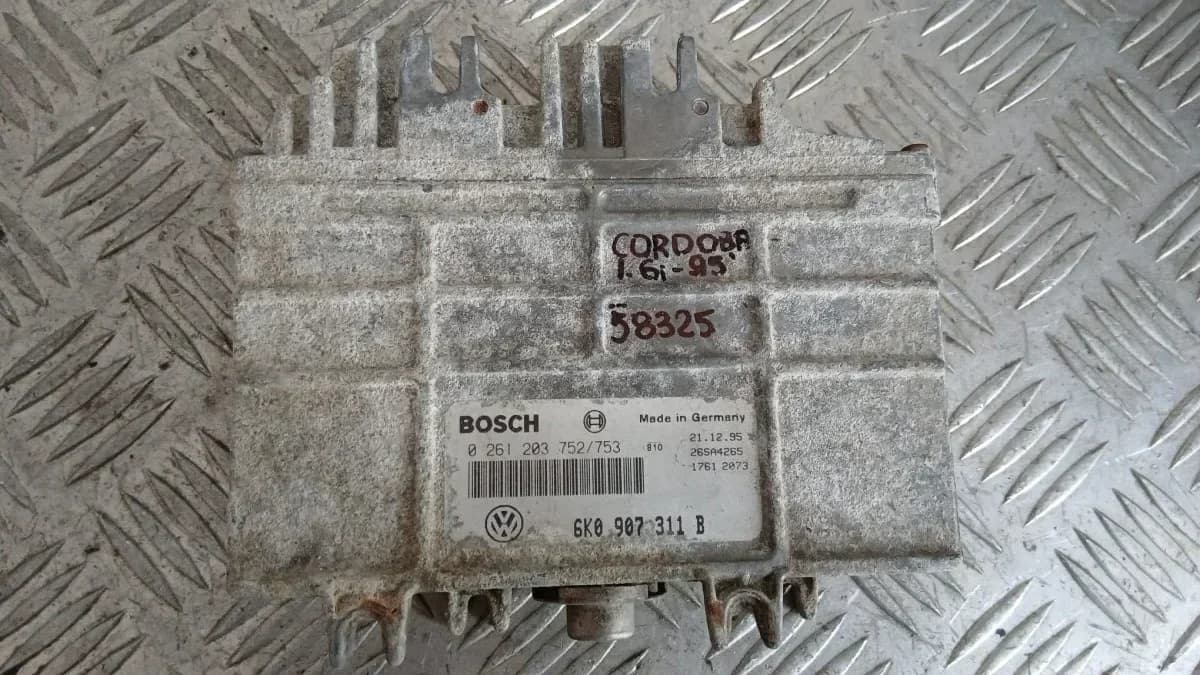 Компютър Seat Cordoba 1.6 1995 6K0907311B 0261203752 Cordoba (6K) (1992-2003)
