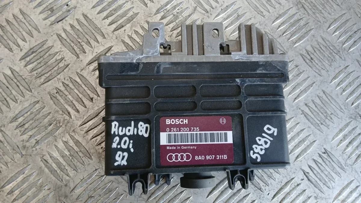 Компютър Audi 80 2.0 1992 0261200735 8A0907311B 80 (B4) (1991-1995)