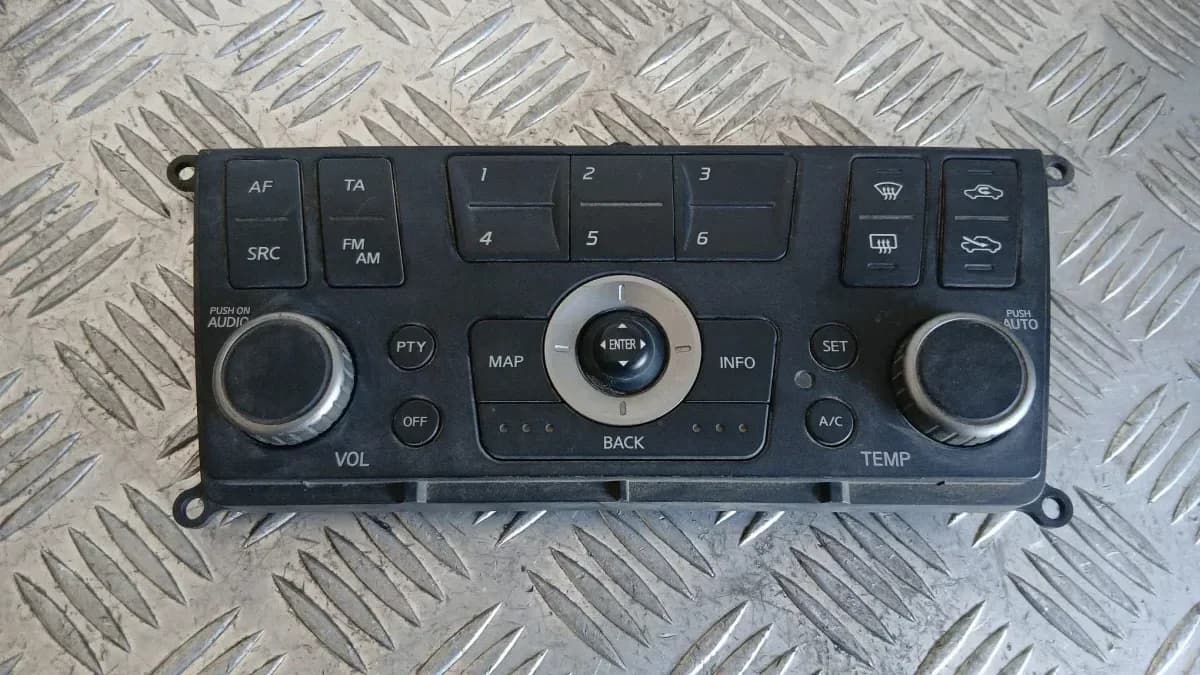 Панел бутони Nissan Almera Tino 2003 Almera Tino (2000-2006)