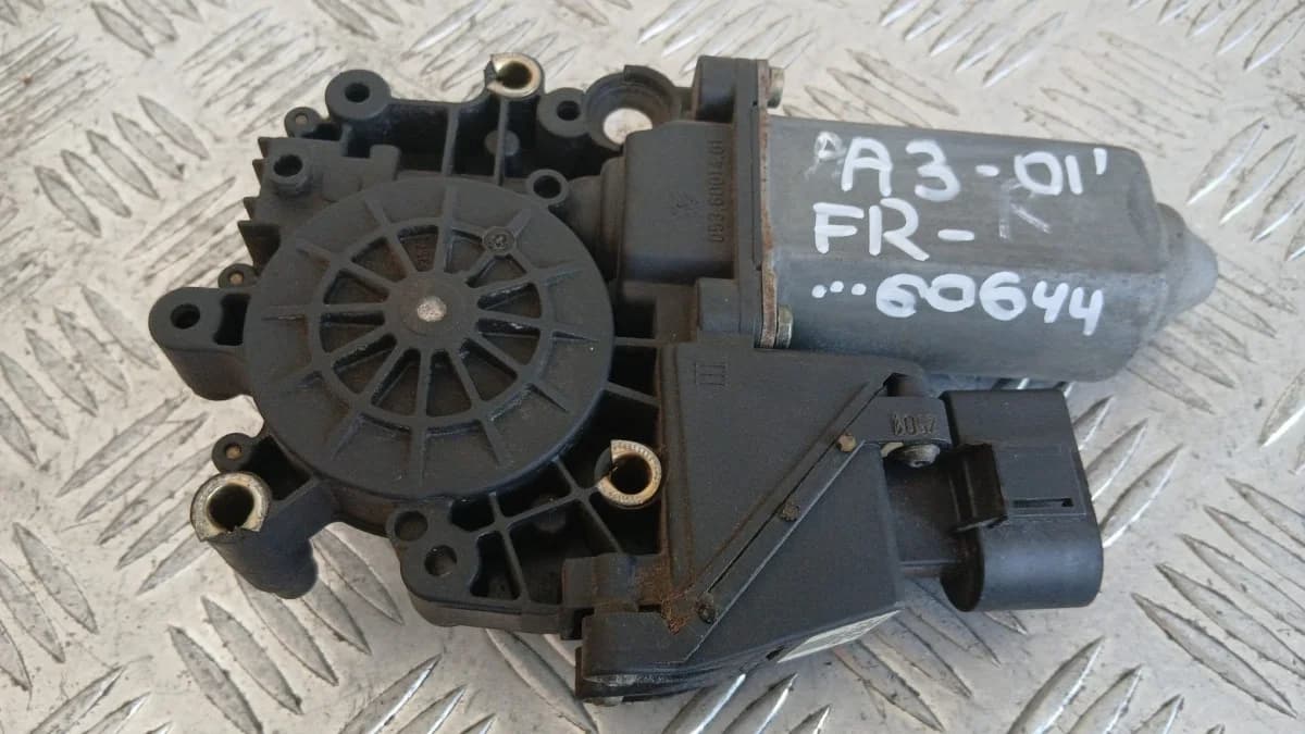 Моторче стъклоповдигач Audi A3 2001 (предно дясно) 103022-100 05073900 A3 (8L) (1996-2003)