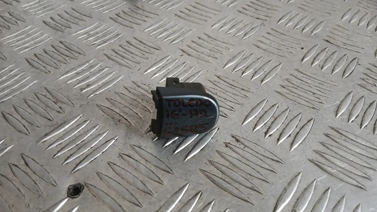 Капачка дръжка врата Seat Toledo 2016 (задна дясна) 5N0839167B Toledo (KG)(2012-2019)