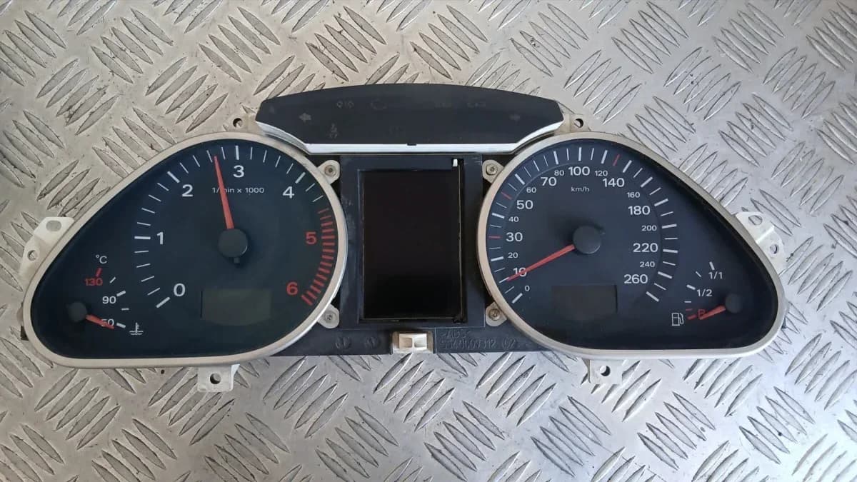 Километраж Audi A6 4F 3.0 TDI 2006 A6 (C6) (2004-2011)