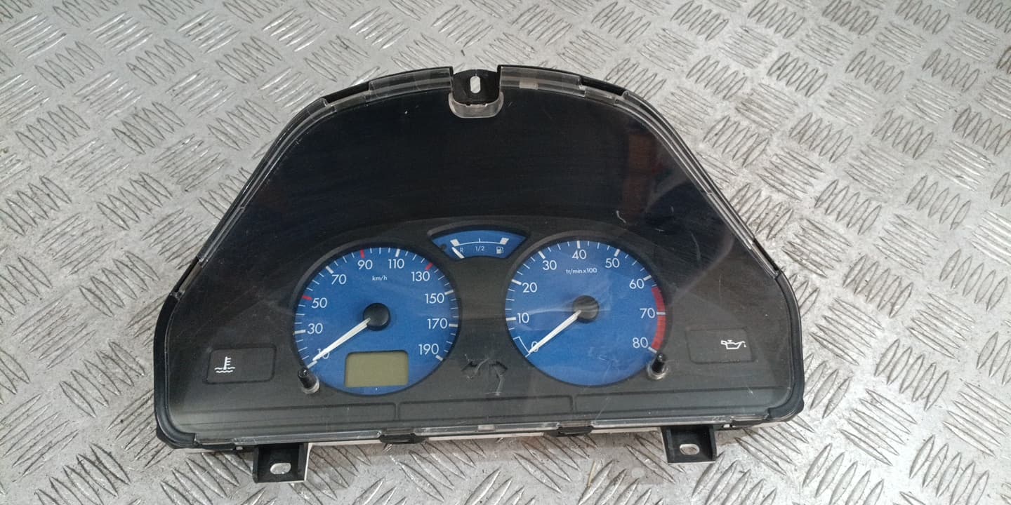 Километраж Citroen Saxo 2003г. Saxo (1996-2004)