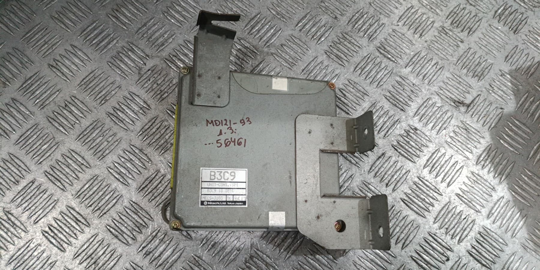 Компютър Mazda 121 1.3i 1993г. MECS-J103 B3C918881C