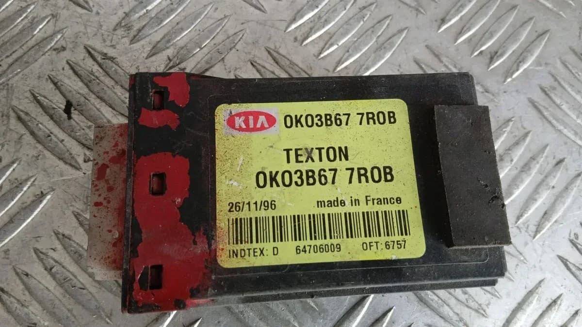 Модул Kia Sportage 1996 0K03B677R0B