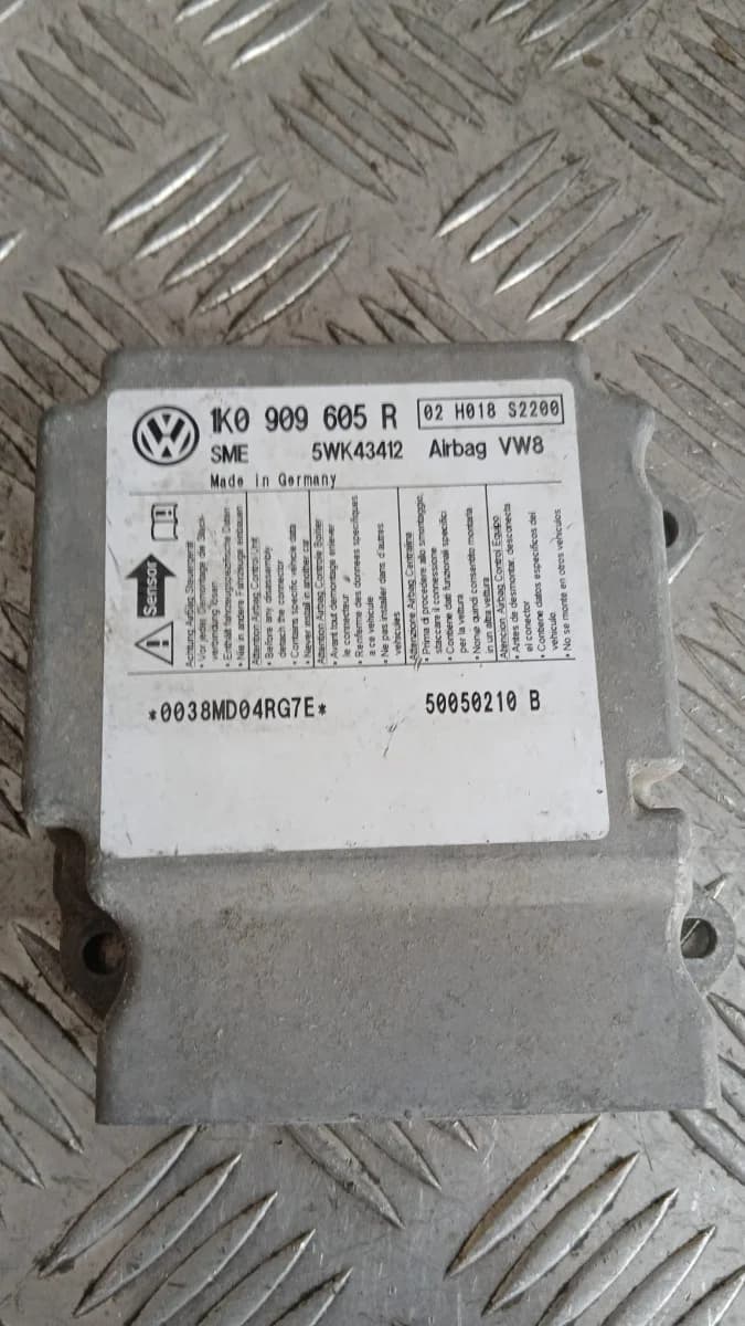 Airbag модул Skoda Octavia 2008 1K0909605R 5WK43412