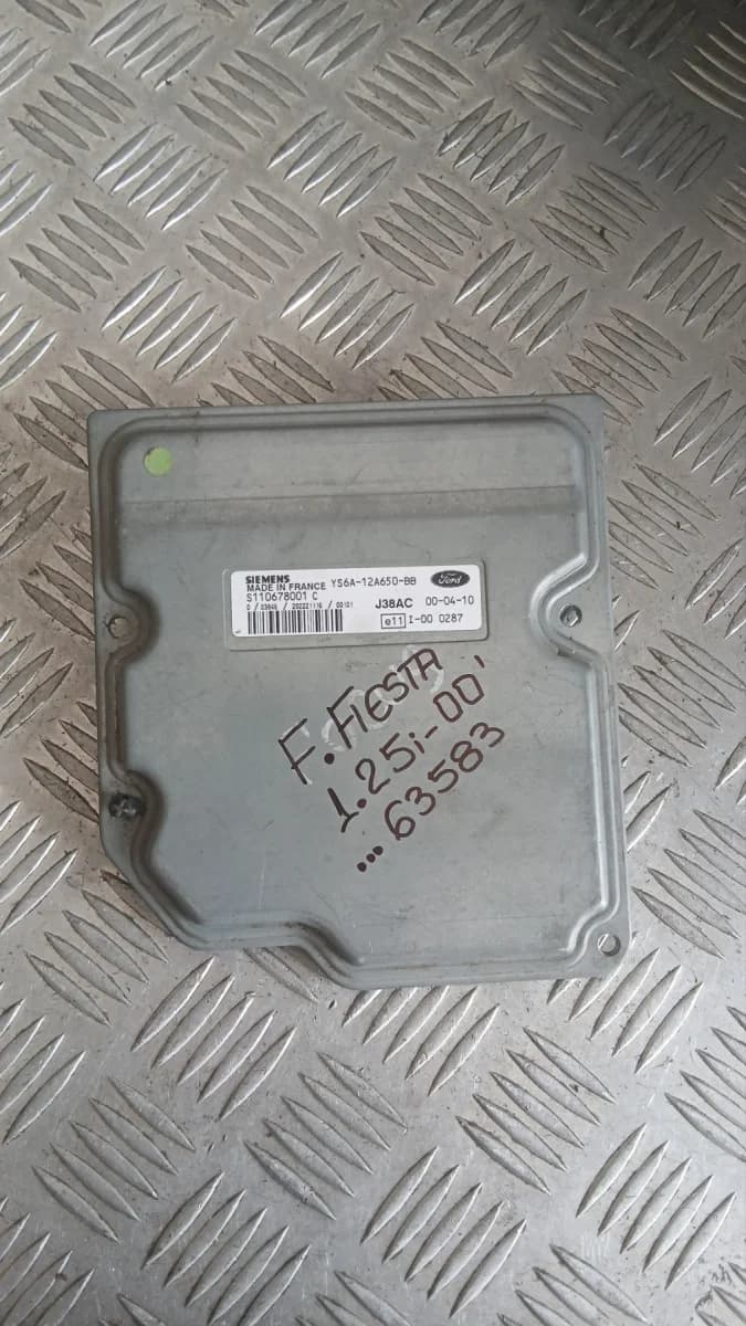 Компютър Ford Fiesta 1.25 2000 YS6A-12A650-BB S110678001C Fiesta IV (1995-2002)