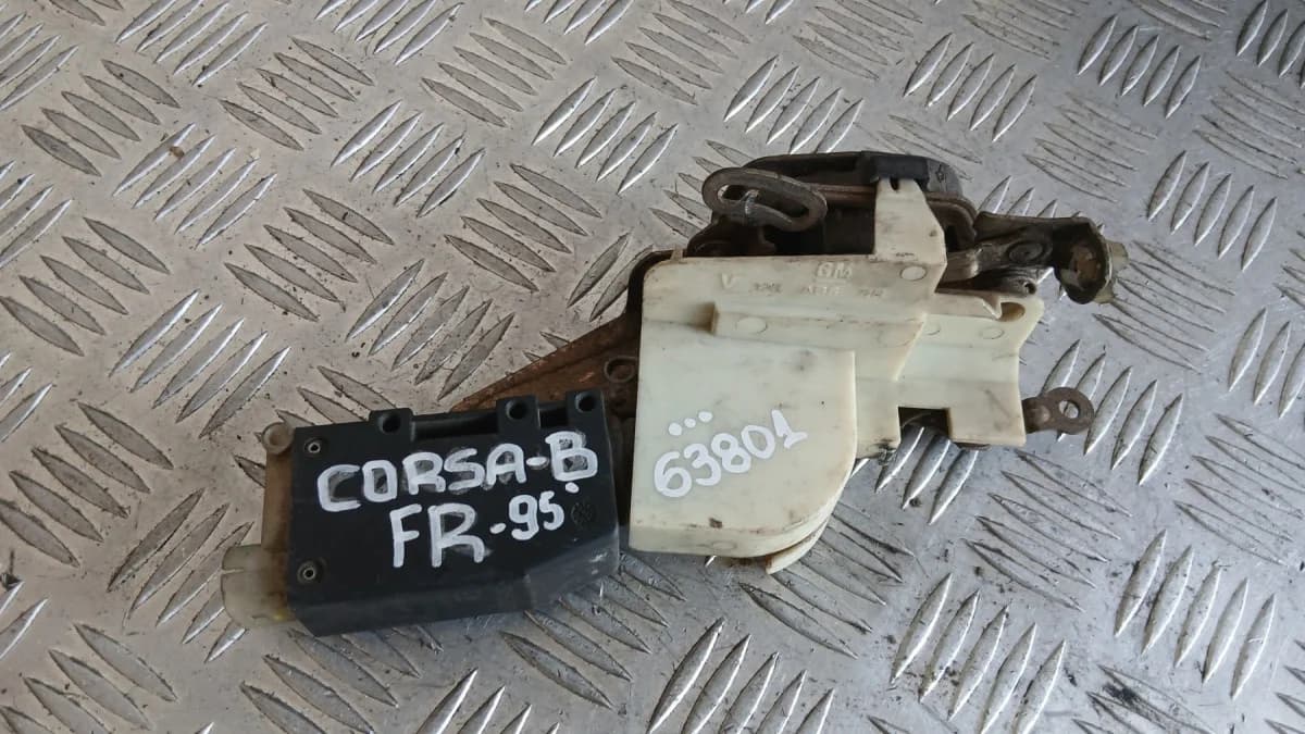 Брава врата Opel Corsa B 1995 (предна дясна) 505328 90449073 Corsa B (1993-2000)