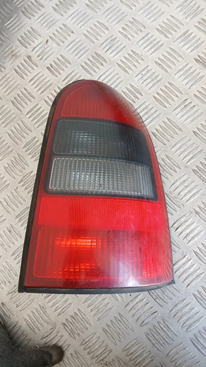 Десен стоп Opel Vectra B 1999 09153155 Vectra B (1996-2002)