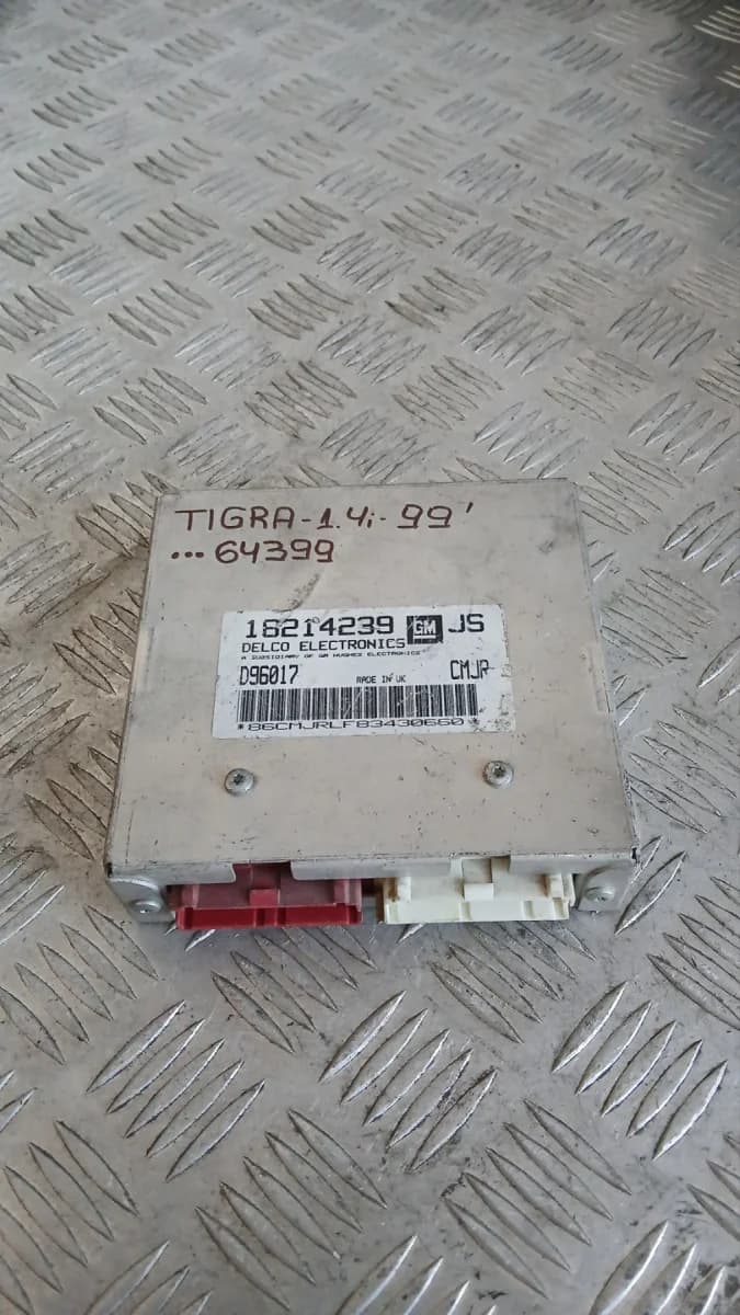 Компютър Opel Tigra 1.4i 1999 16214239 D96017 Tigra (1994-2001)