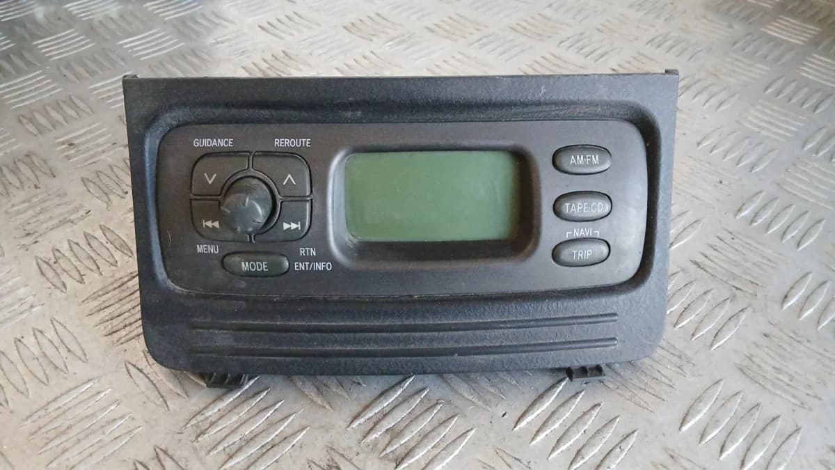 Панел мултимедия Toyota Yaris Verso 2003 86110-52030-C0 Yaris Verso (2000-2004)