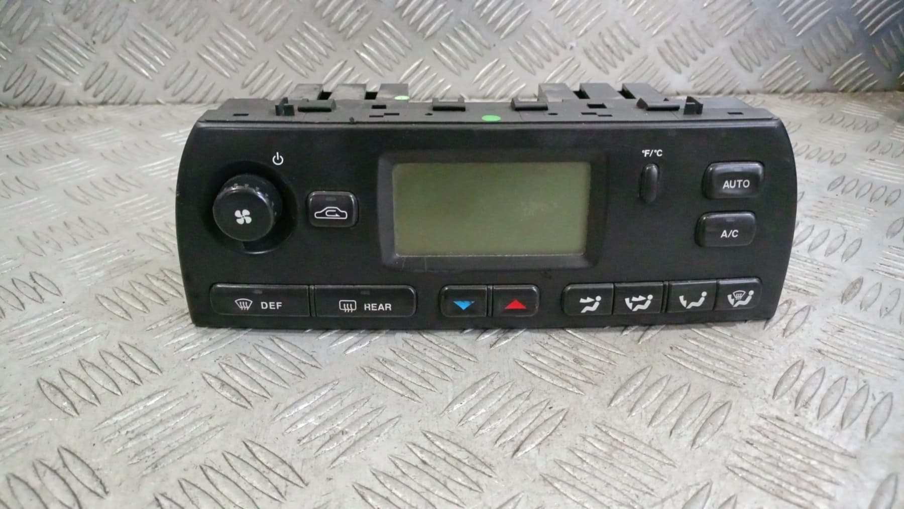 Панел климатроник Jaguar X-Type 2003г. 1X4H18C612GB EB