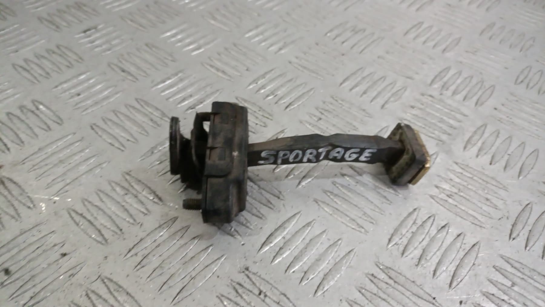 Стопер предна врата Kia Sportage 1999г. DE3