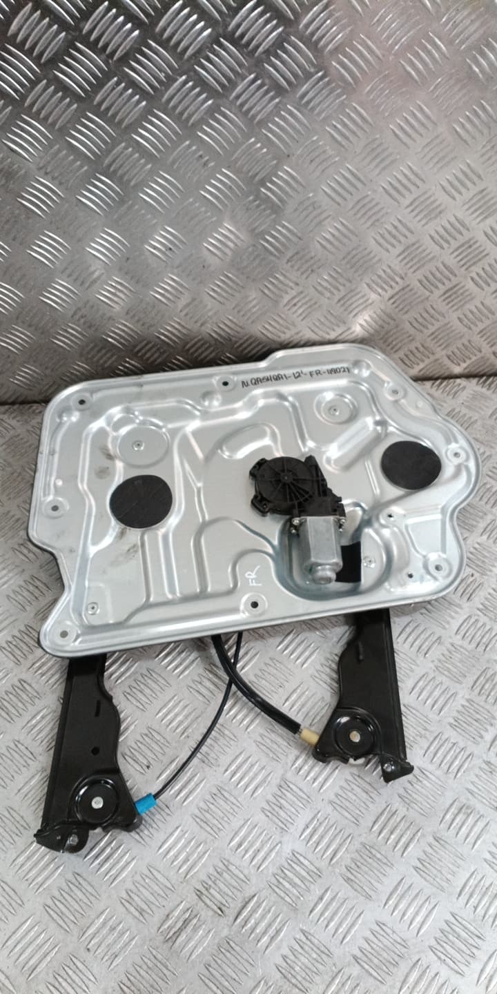 Стъклоповдигач Nissan Qashqai 2012г.(преден десен) Nissan Qashqai (J10) (2006–2013)