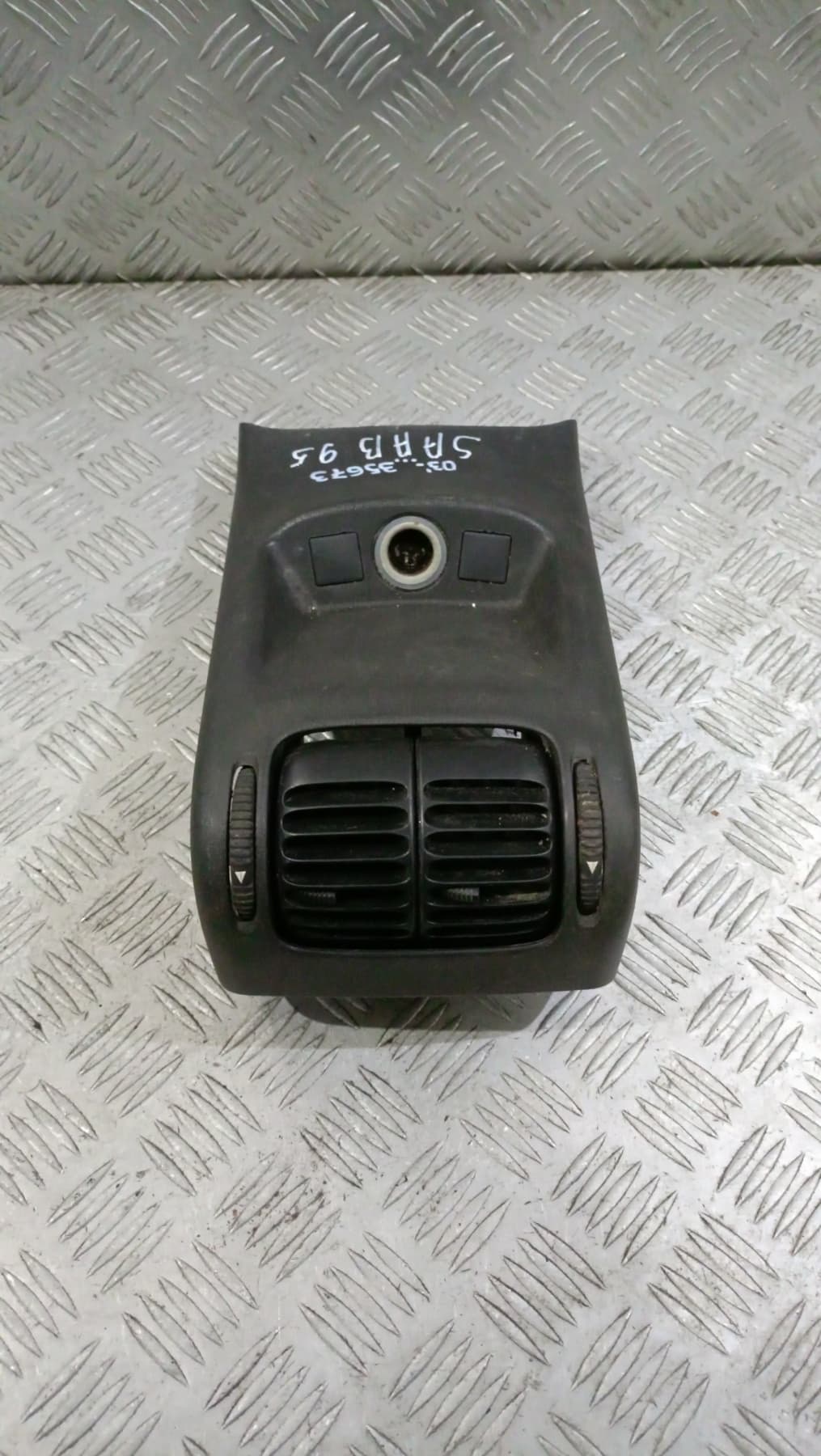 Конзола духалки парно Saab 9-5 2003г.