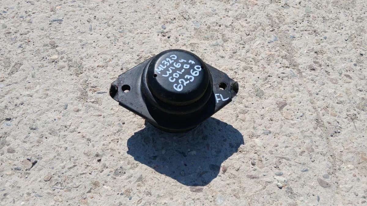 Тампон двигател Mercedes ML320 CDI W164 2007 (преден ляв) Mercedes-Benz M-Class W164 (2005-2011)