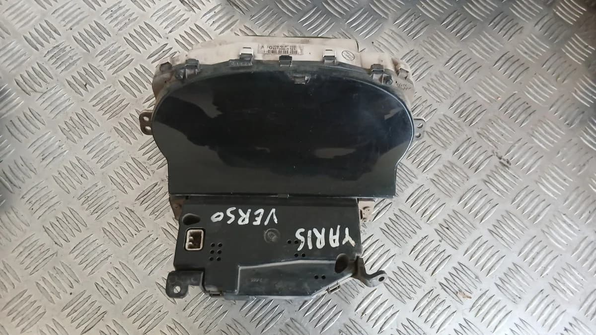 Километраж Toyota Yaris Verso 2001 457300-0421 Yaris Verso (2000-2004)