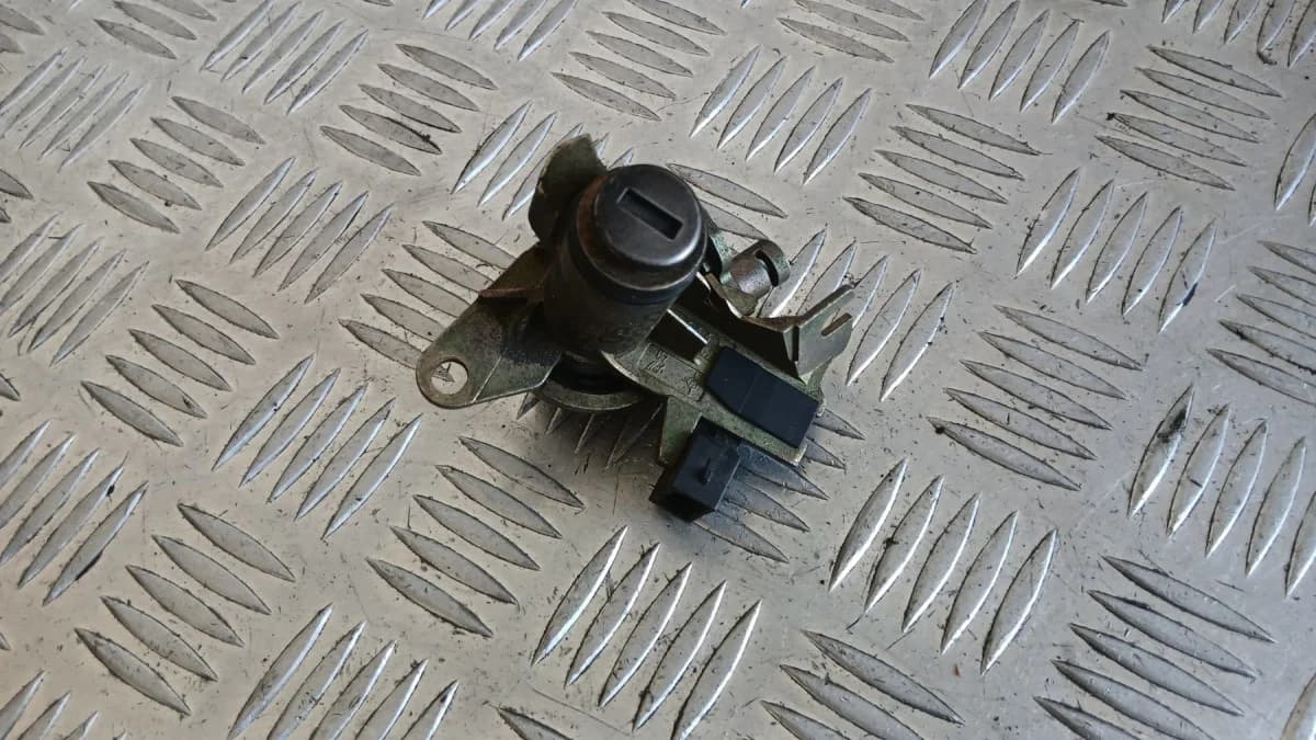 Ключалка капак Audi A6 4F 2005 A6 (C6) (2004-2011)
