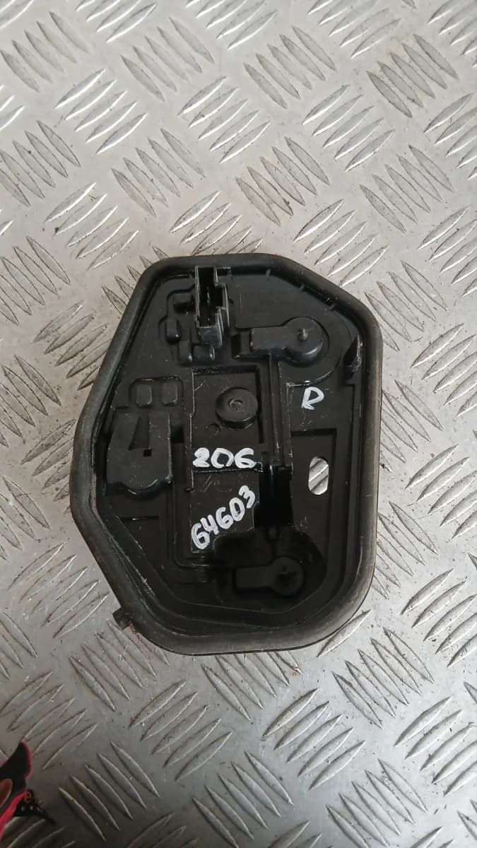Платка десен стоп Peugeot 206 2000 206 (1998-2006)